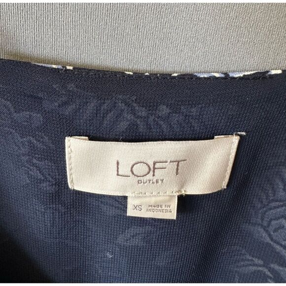 5 for $45 Loft Top Tank Blouse Women Size XS Blue - Picture 3 of 7